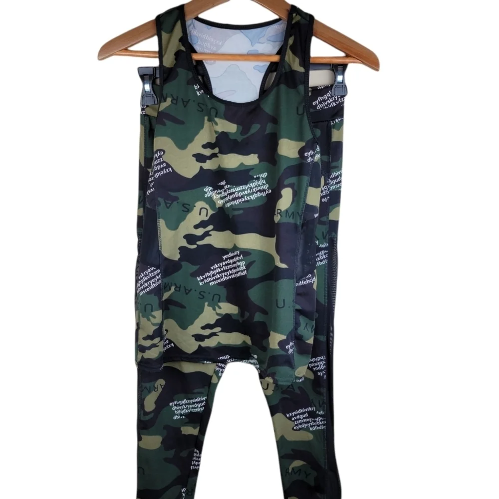 URBAN LOOK Graffiti Camouflage  Women's Athleisure Yoga/Jogger Set‎